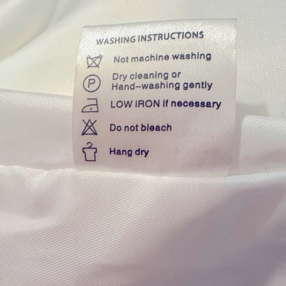 White faux fur vest - Picture 3 of 4